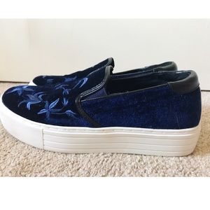 VELVET EMBROIDERED PLATFORMS